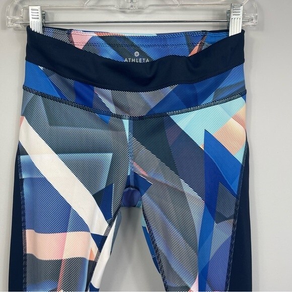 Athleta Electric Geo Sonar Capri Leggings Yoga Gym Back Zip Pocket Mesh Panel XS - Picture 9 of 16
